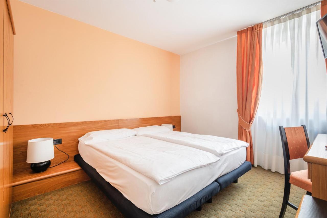 Hotel Alpina Madonna Esterno foto