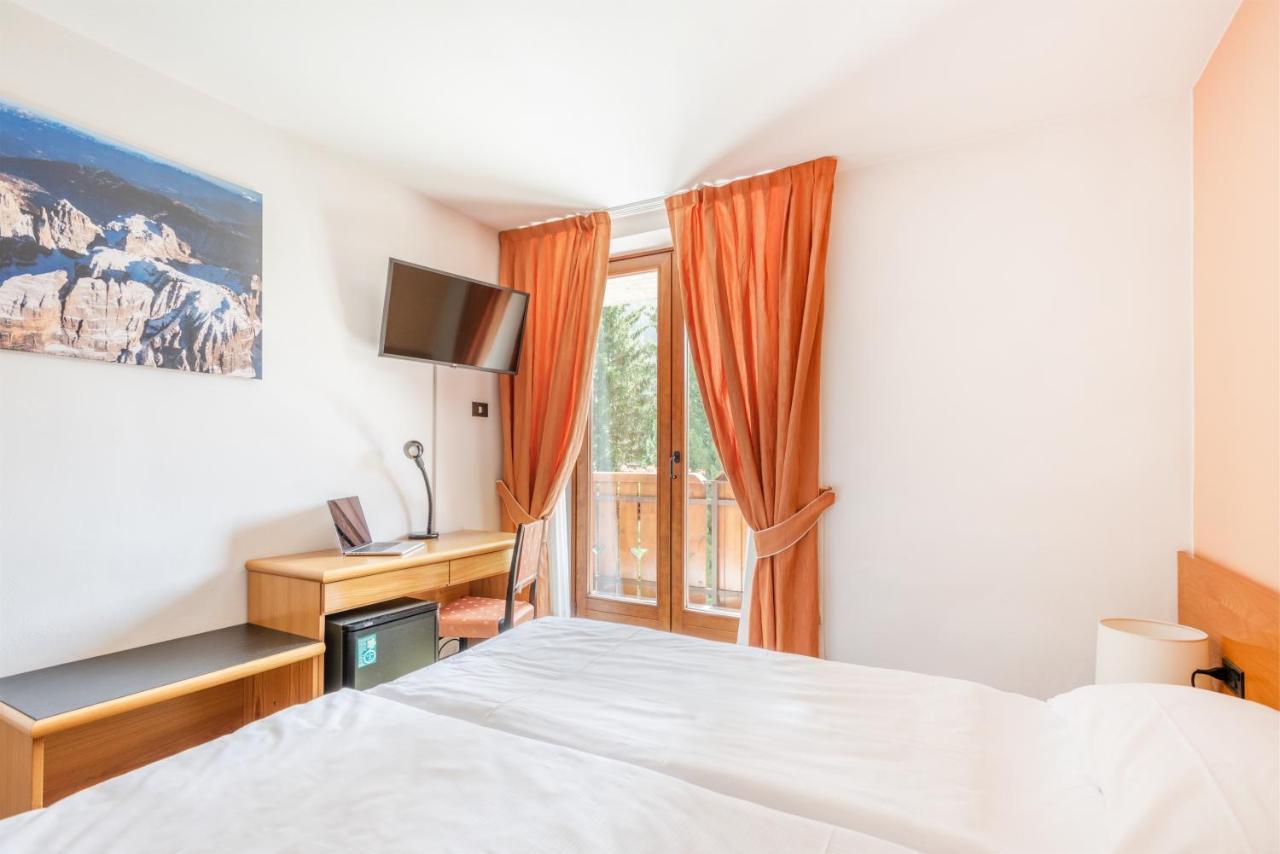 Hotel Alpina Madonna Esterno foto