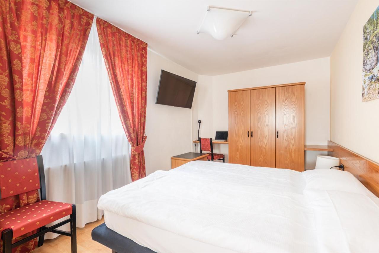 Hotel Alpina Madonna Esterno foto
