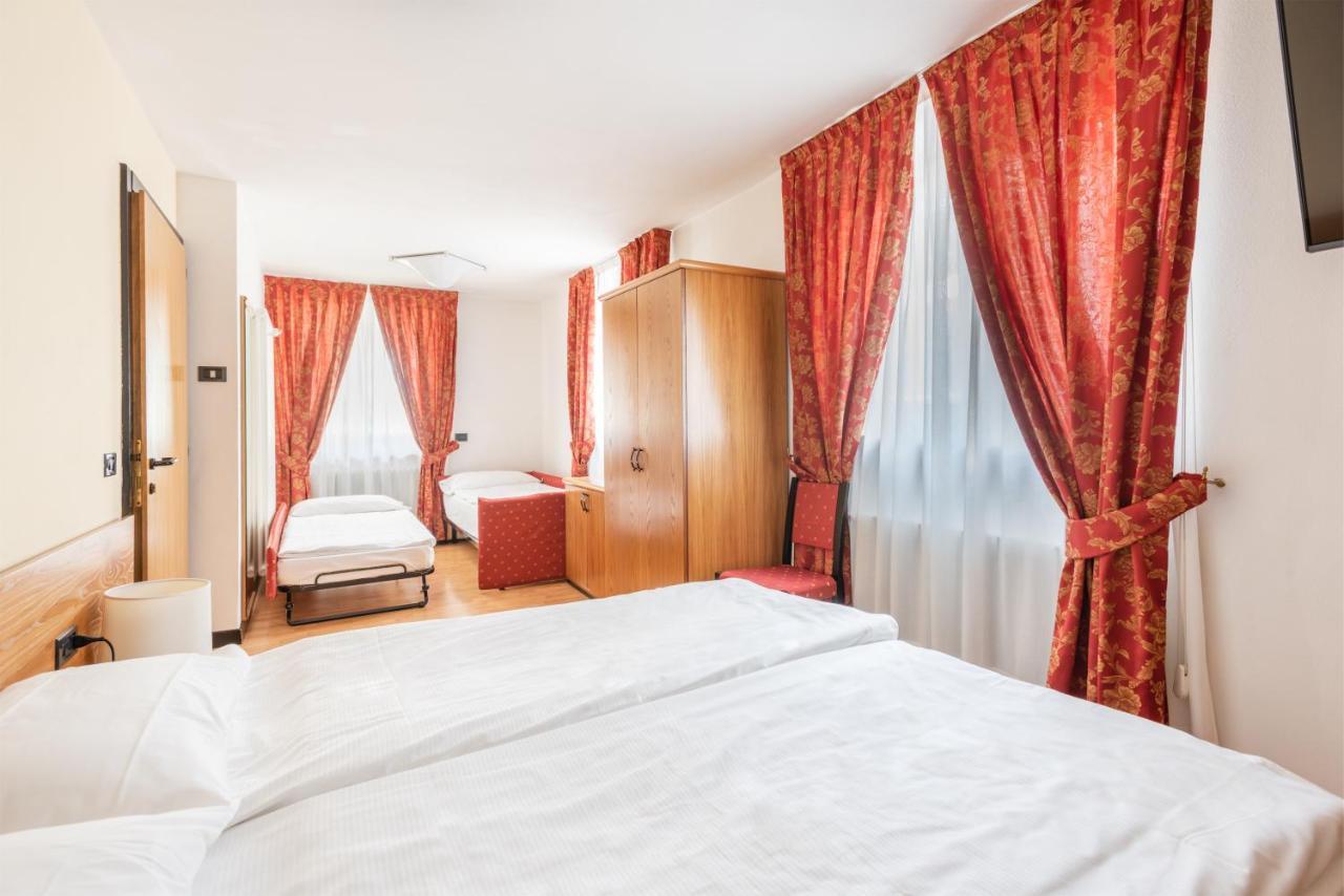 Hotel Alpina Madonna Esterno foto