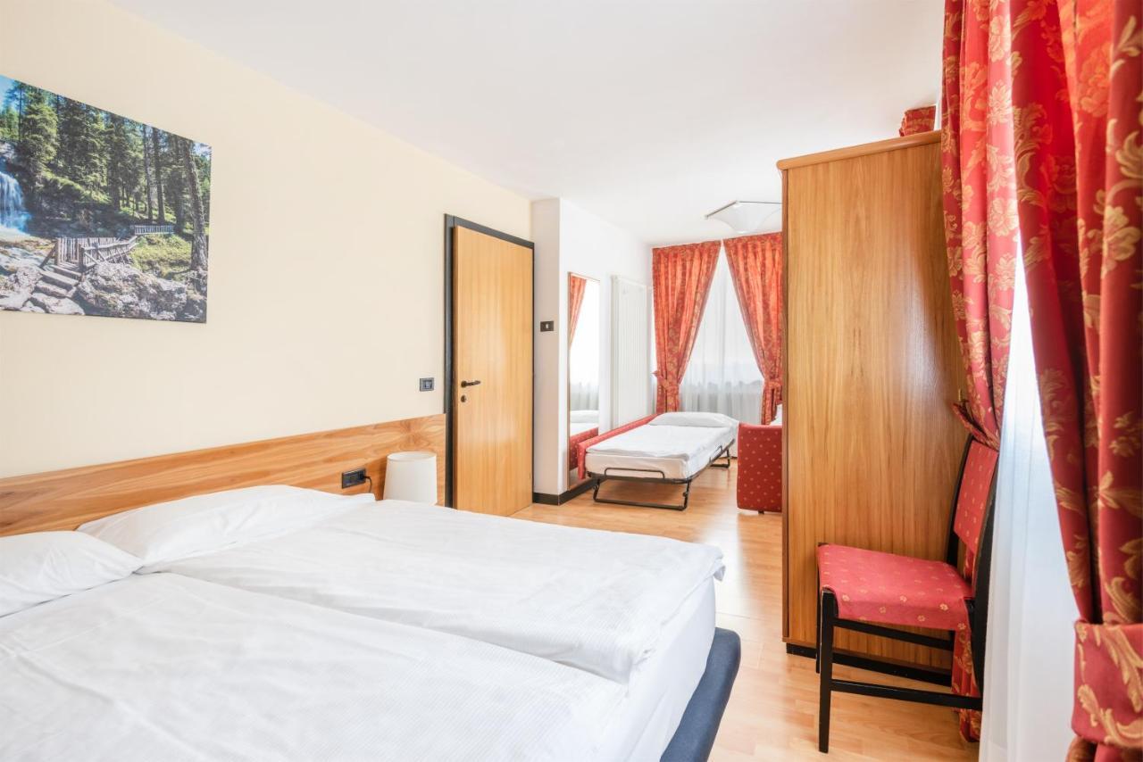 Hotel Alpina Madonna Esterno foto